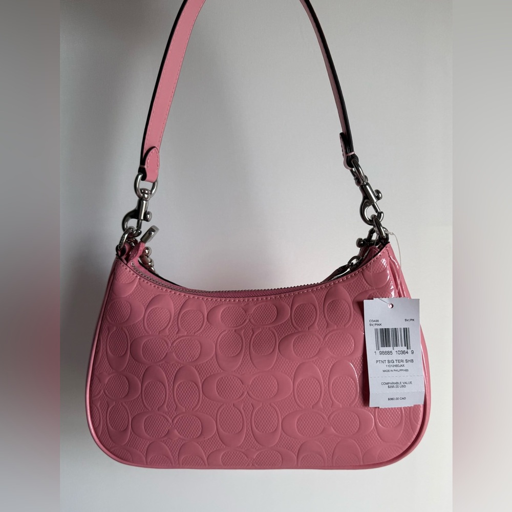 NWT Coach Teri Shoulder Bag In Signature Leather Pink/Silver Heart Charm CDA98 - Picture 2 of 15